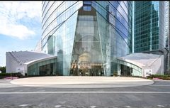 陆家嘴办公空间如何平衡景观与效率？ - 缩略图 2