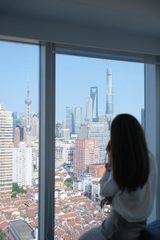 外卖员“关门杀”事件引物业安全争议 - 缩略图 17