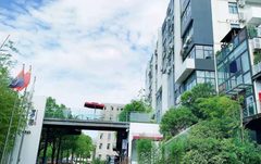 创意园区里的办公新体验 - 缩略图 1