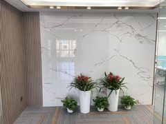 CBD万达广场198平 现房 双层隔断 新装修 - 缩略图 2