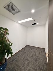 中国红街214平工位区正对走廊 - 缩略图 5