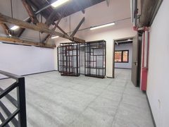 独门院落复式 220㎡ 南北通透 大玻璃窗 - 缩略图 7