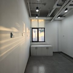 常营梦谷 336平地铁口 遗留装修40工位 - 缩略图 8