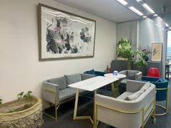 金融圈炸锅！华贸中心电梯口办公私密性拉满 - 缩略图 2