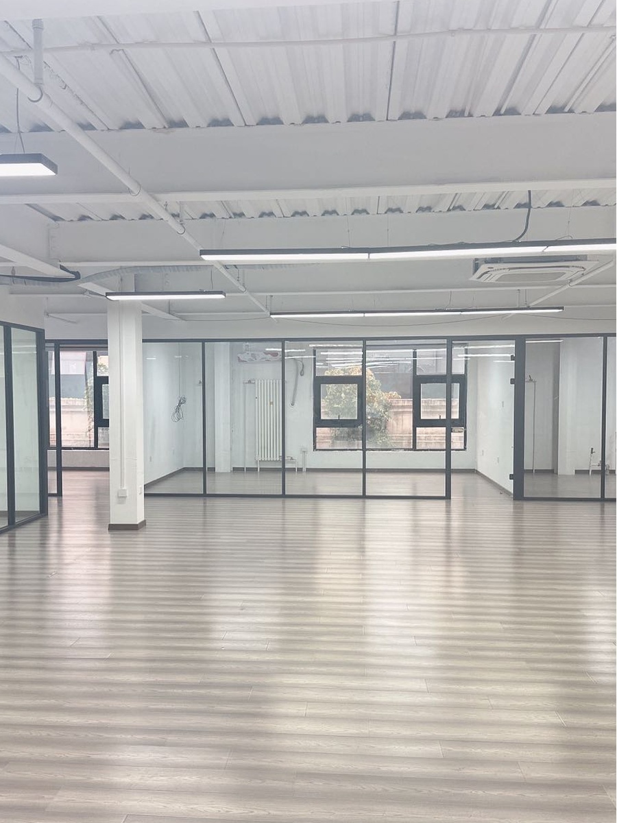 推荐爱工场585平米文创办公空间