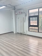 585㎡带露台，工位多价格可聊 - 缩略图 8