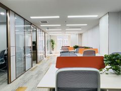 198平万达广场近地铁办公空间 - 缩略图 4