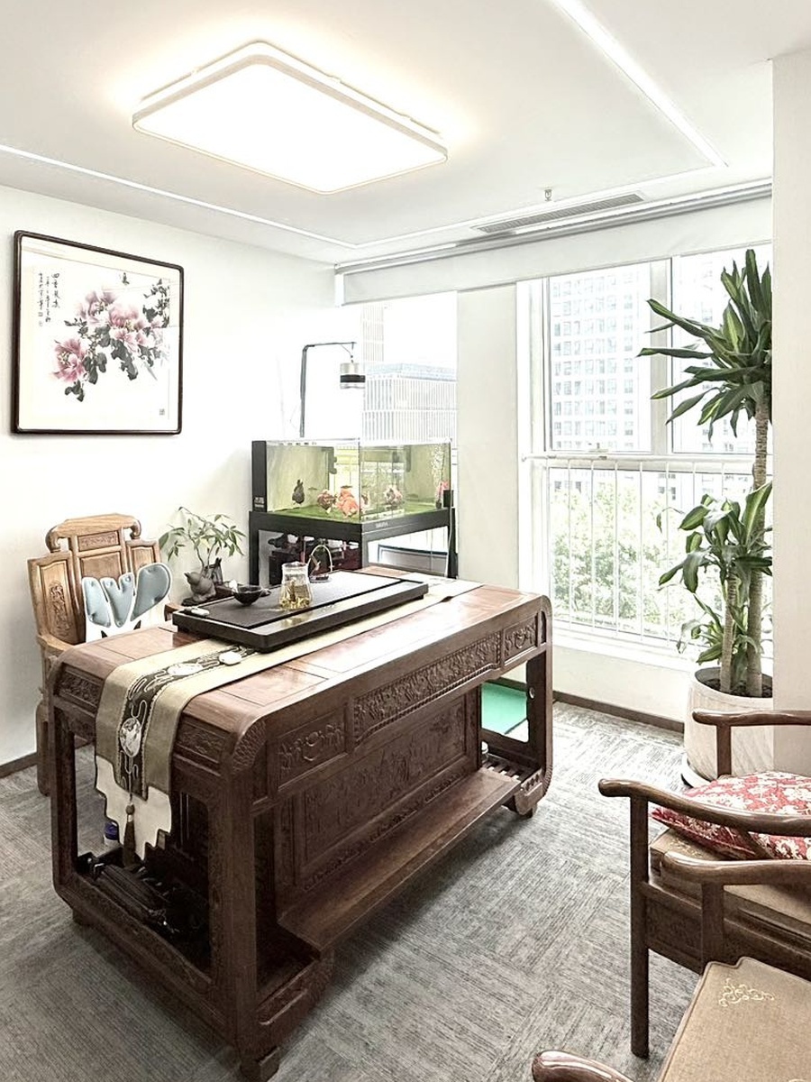 推荐万达广场298平精装修正对电梯