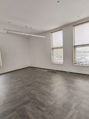 崔各庄 731㎡ 挑高LOFT 临院大门 - 缩略图 9