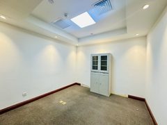 东方梅地亚738平米东南向隔断工位 - 缩略图 12