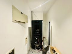 东方梅地亚738平米东南向隔断工位 - 缩略图 14