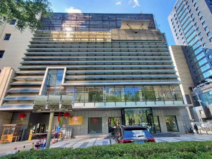 东郎创意产业园691平临地铁