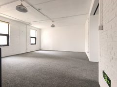 独栋198平精装修带小院，适合创意办公 - 缩略图 7