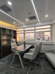1601室西南朝向，18工位带家具，层高2.46米 - 缩略图 3