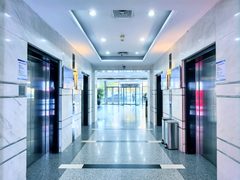 10个工位+2个隔断，层高2.46米，空间感十足 - 缩略图 12