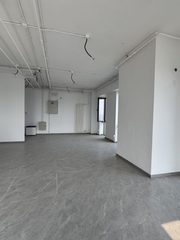 真房｜中国铁建广场B座 |195平｜3.3元｜森林环绕的办公空间 - 缩略图 4