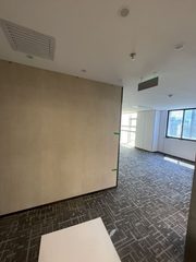 中科大厦 南向工位 3隔断 - 缩略图 3