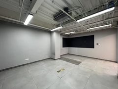 常营梦谷300平 东向采光 2个隔断20工位 - 缩略图 4