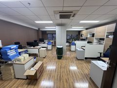 广渠路整层820平 办公遗留装修 8个隔断 - 缩略图 3