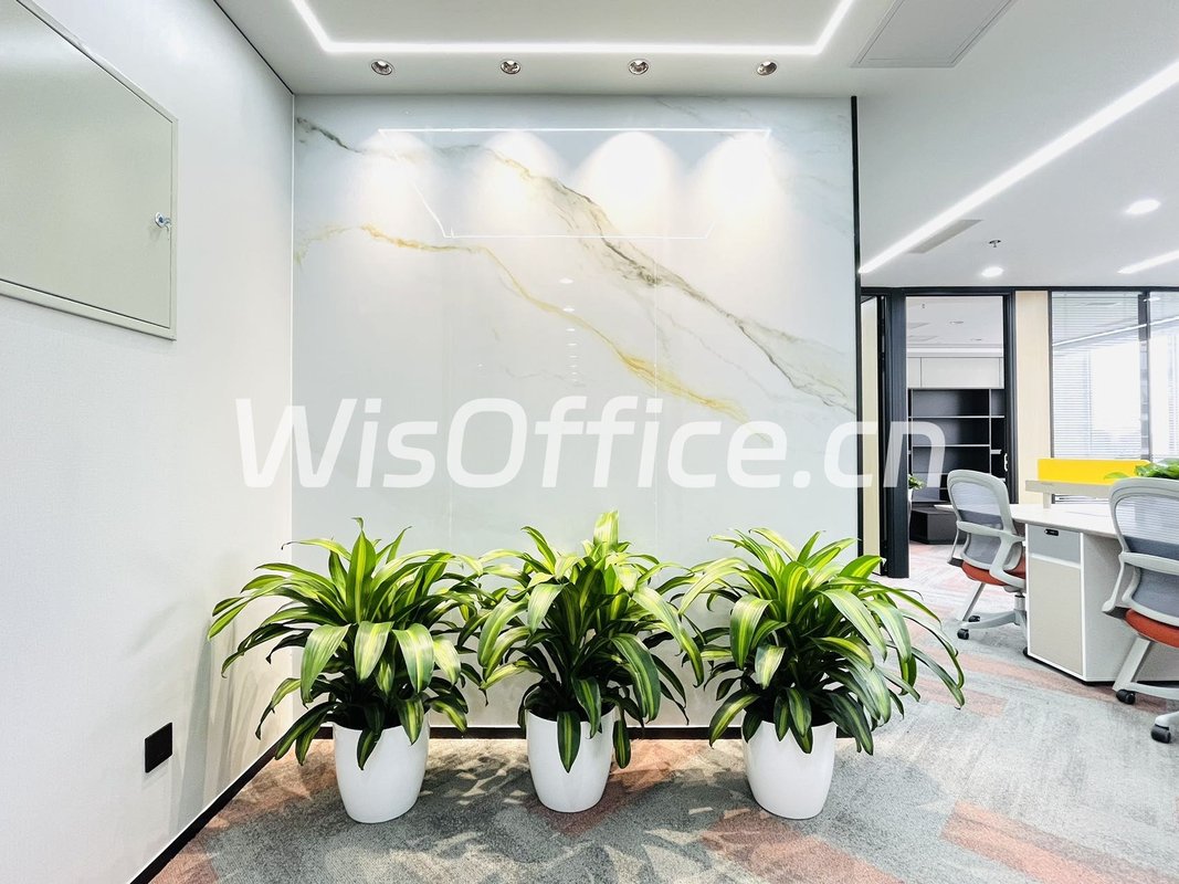 国贸旁SOHO办公，地铁200米到工位 - 首图