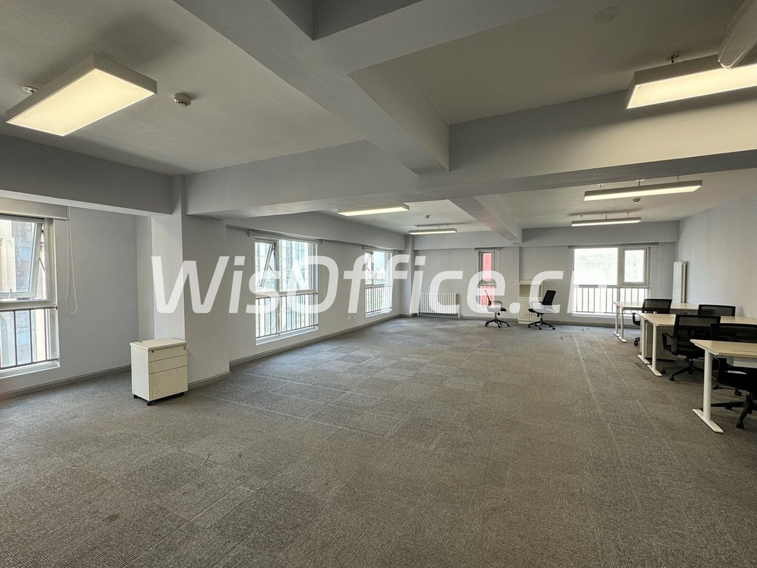 东亿产业园704室，传媒企业优选 - 首图