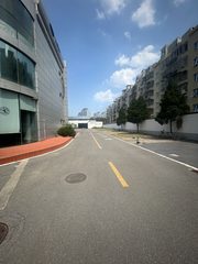 2000㎡高挑空，地铁旁价格可聊 - 缩略图 13