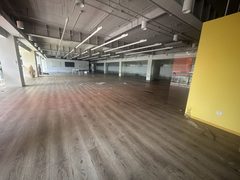 2000㎡高挑空，地铁旁价格可聊 - 缩略图 23