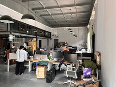 传媒大学旁复式挑空266平创意空间 - 缩略图 1