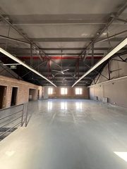 门朝南通透办公，前厅花园自成一派 - 缩略图 4