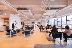 霄云路办公新地标，谁懂啊！ - 缩略图 7