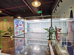 东五环文创园560平落地窗工位 - 缩略图 2