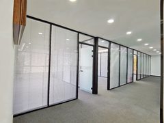 东五环文创园560平落地窗工位 - 缩略图 4