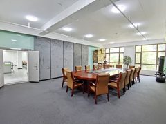 东五环文创园560平落地窗工位 - 缩略图 11