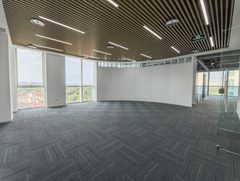 今天来看房，子拓国际广场的挑空大堂太震撼 - 缩略图 5