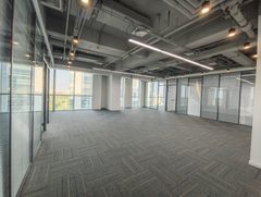 今天来看房，子拓国际广场的挑空大堂太震撼 - 缩略图 7