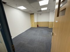 地铁口办公 155平灵活空间 - 缩略图 8