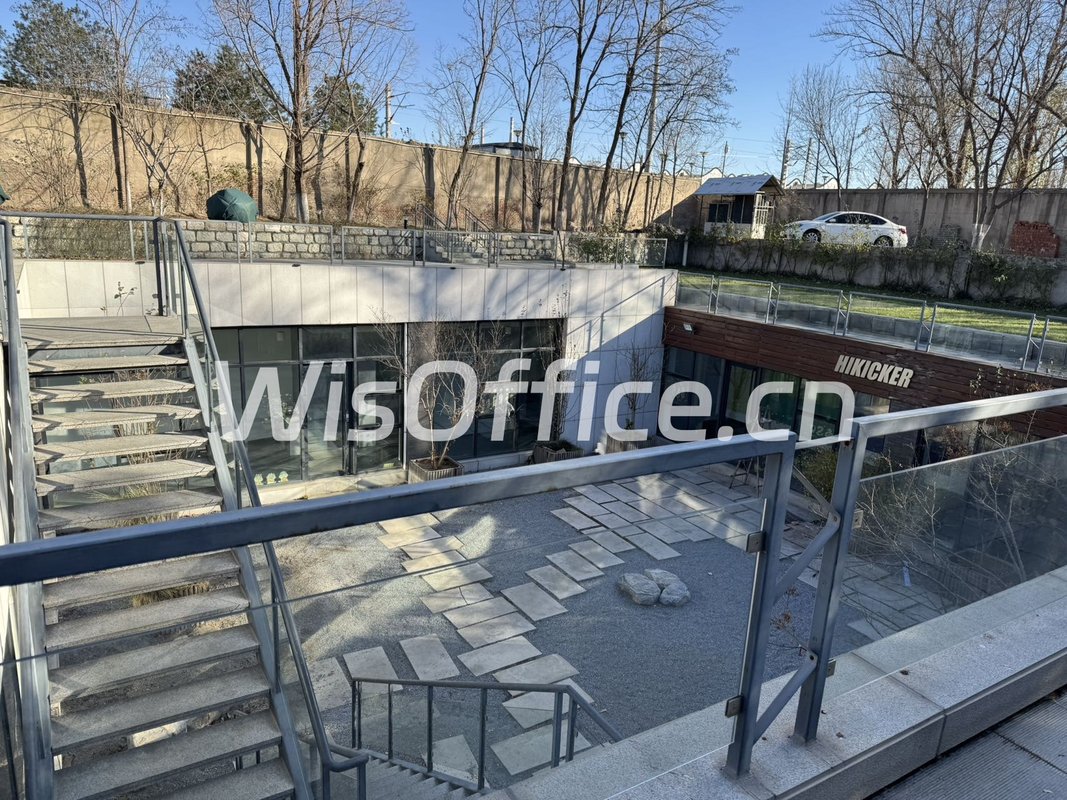 东四环四合院886平 精品配套 停车位多 - 首图