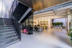 东四环独栋1400平 带院广告公司装修 环境优美 - 缩略图 3