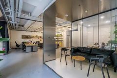 东四环独栋1400平 带院广告公司装修 环境优美 - 缩略图 4