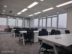 方正国际大厦210平精装工位，地铁3分钟 - 缩略图 2