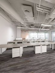 望京SOHO整层出租 14个隔断精装修 - 缩略图 1