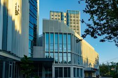 办公室能晒到机场的云？望京大厦这采光绝了 - 缩略图 18