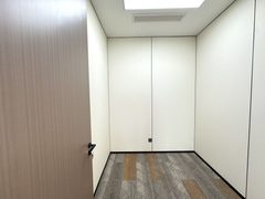 415㎡整层精装，7米挑高价格能聊 - 缩略图 35
