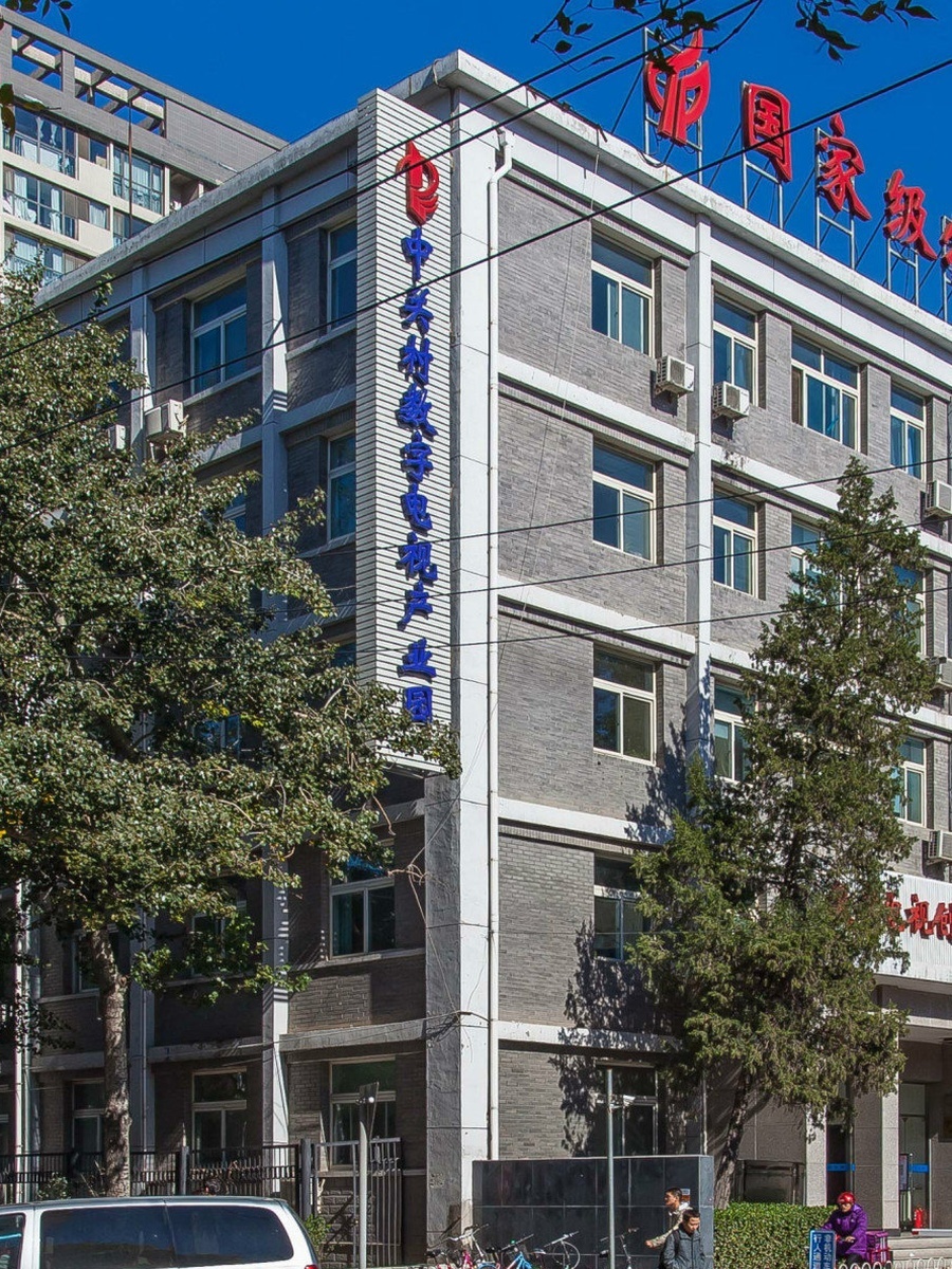 本月底前签约 8000㎡ 5米层高 免租期可谈