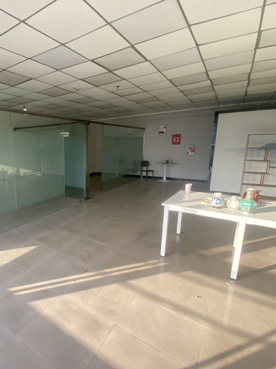 推荐瑞都国际中心107平南向方正户型