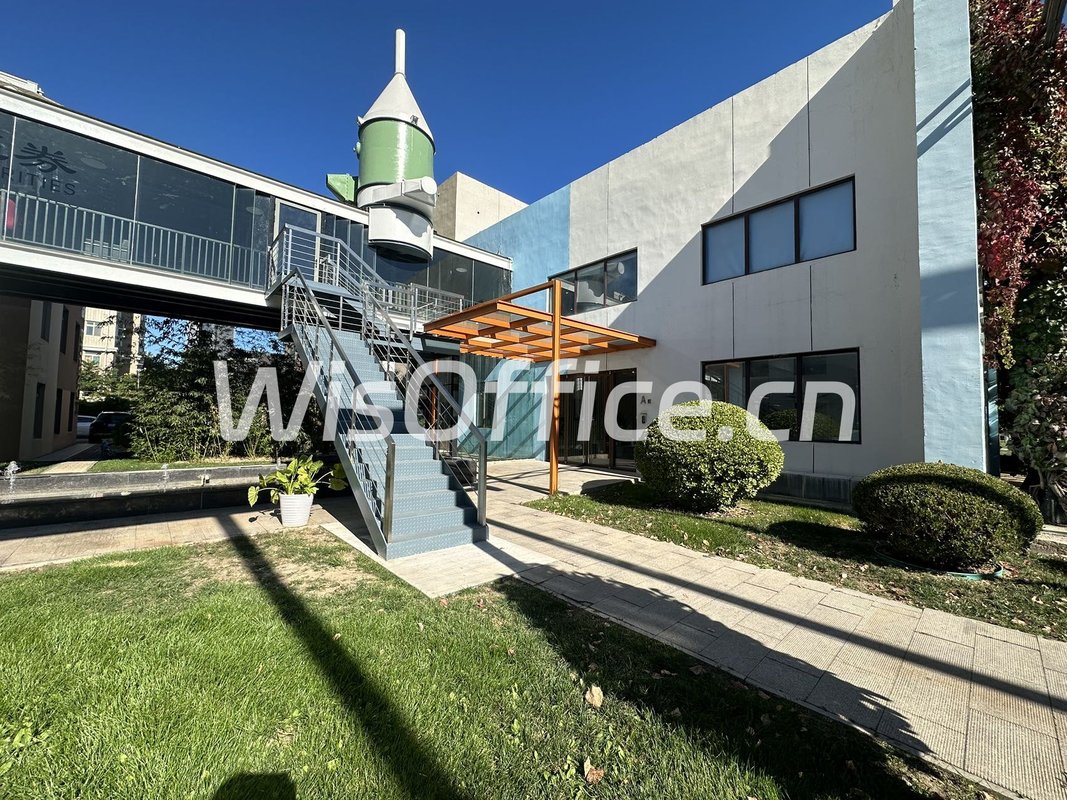 酒仙桥现房 电通创意广场1300平 双地铁 配套全 - 首图