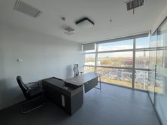 硅谷亮城440平双面采光办公空间 - 缩略图 9