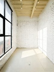 竞园345平精装空间，独门入户双向采光 - 缩略图 9