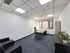 老板笑疯：650㎡地铁口工位100个 - 缩略图 10