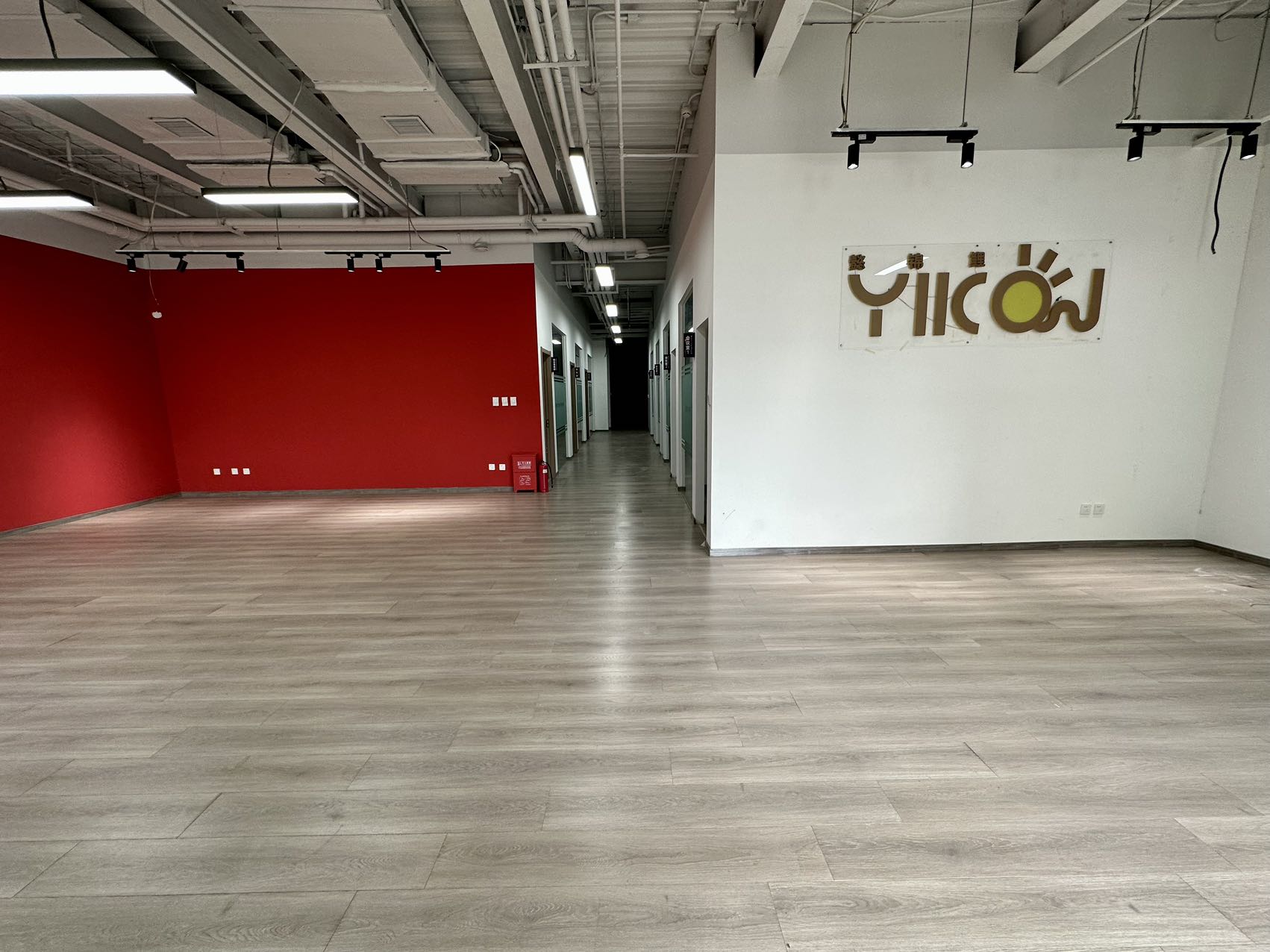 花园里1200平四层独栋带露台